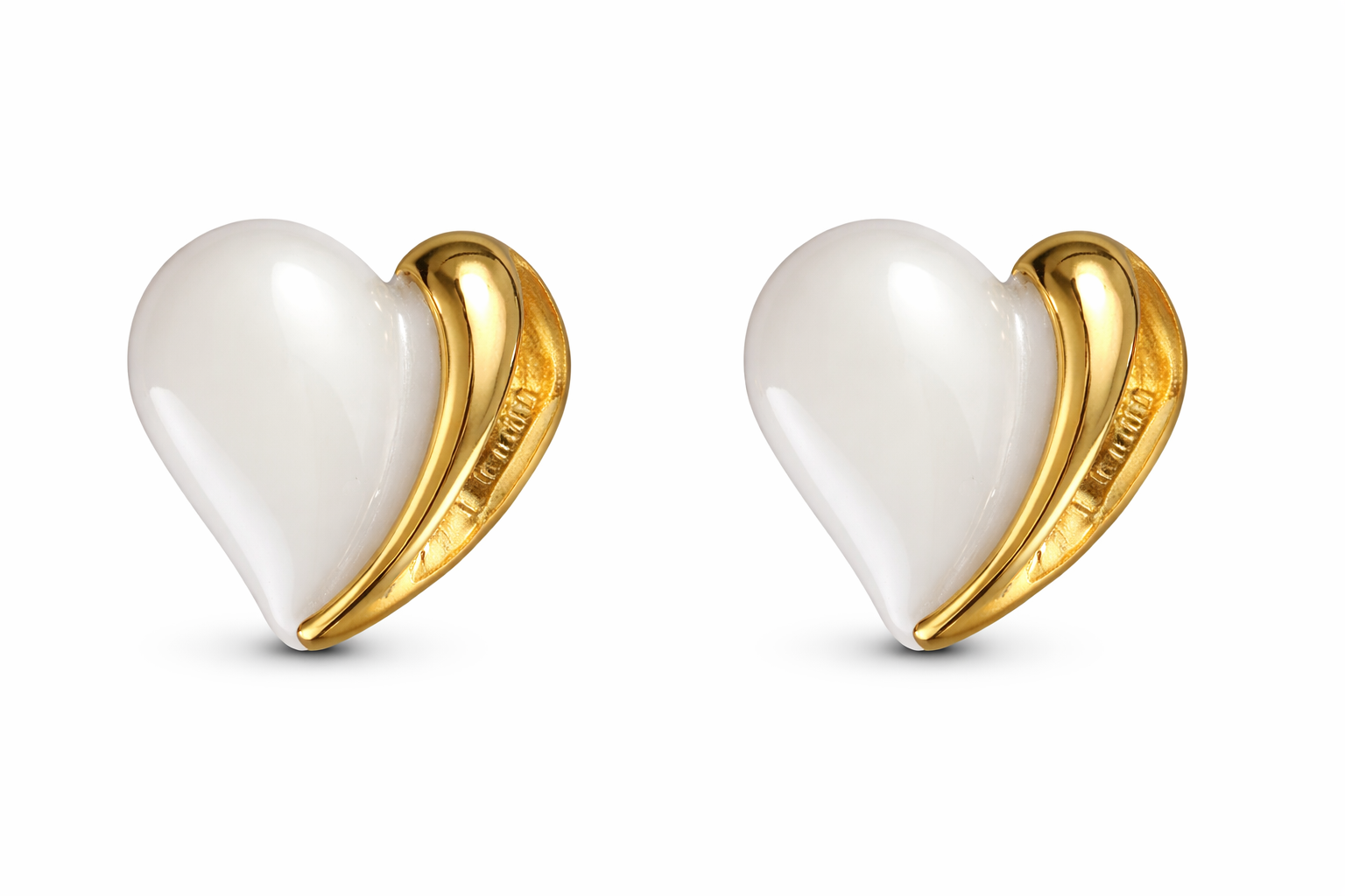 Elegant Heart Stud Earrings Set - Image 3